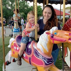 Meet your Posher, Elizabeth